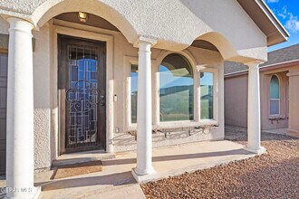 3768 Loma Adriana in El Paso, TX - Building Photo - Building Photo
