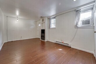 354 1st St in Jersey City, NJ - Building Photo - Building Photo