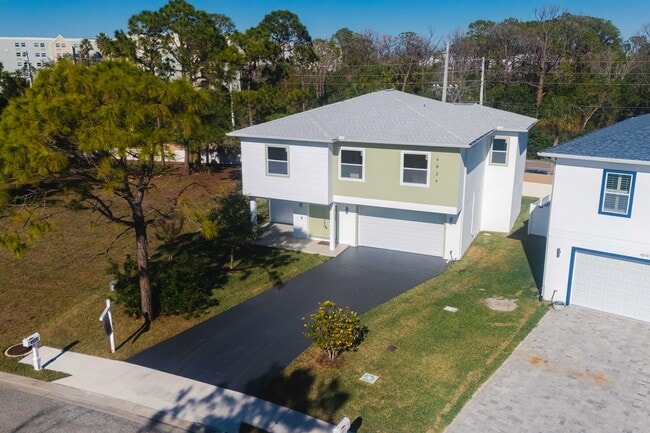 4829 Jenny Way in New Port Richey, FL - Building Photo - Building Photo