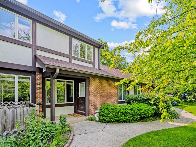 1068 Shermer Rd