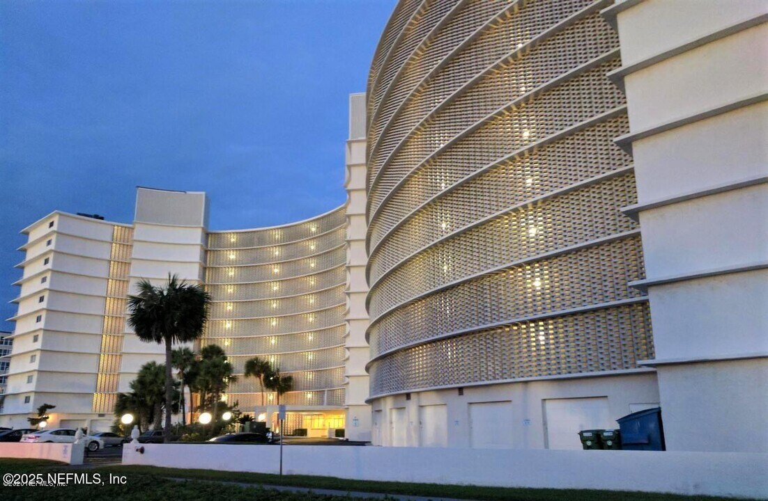 1601 Ocean Dr S in Jacksonville Beach, FL - Building Photo