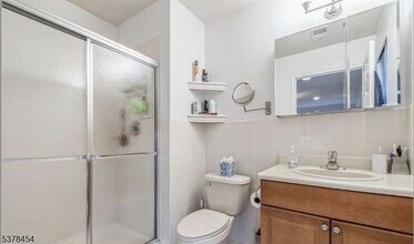 115 Chariot Ct in Piscataway, NJ - Building Photo - Building Photo