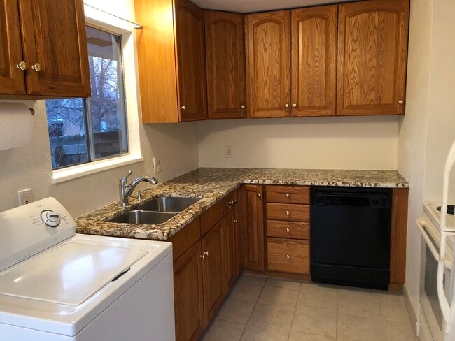 1265 Fairfield Dr in Boulder, CO - Building Photo - Building Photo