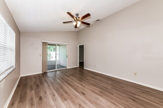 3281 Gulf Watch Ct in Sarasota, FL - Building Photo - Building Photo
