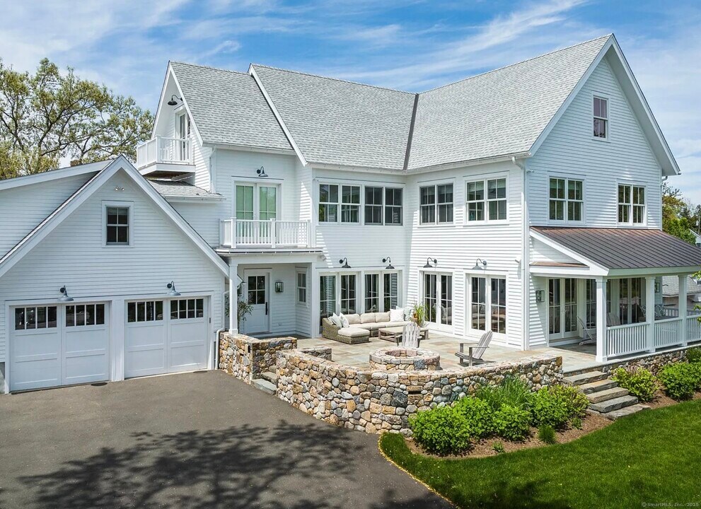 5 Meridian Rd in Norwalk, CT - Building Photo