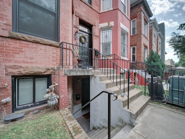 1022 Park Rd NW, Unit 1022 Park Rd NW - B in Washington, DC - Building Photo - Building Photo