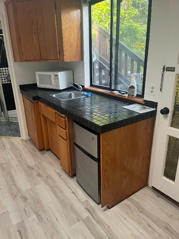 2091 Sierra Way in San Luis Obispo, CA - Building Photo - Building Photo