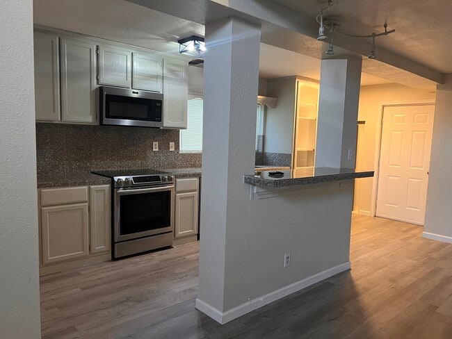 property at 1403 E Monte Vista Ave