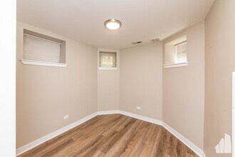 1912 N Lincoln Ave, Unit studio in Chicago, IL - Foto de edificio - Building Photo