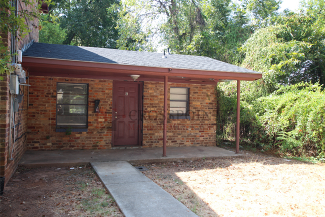 518 W Charnwood St in Tyler, TX - Building Photo - Building Photo