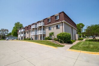 4518 Hutchison in Ames, IA - Building Photo - Interior Photo