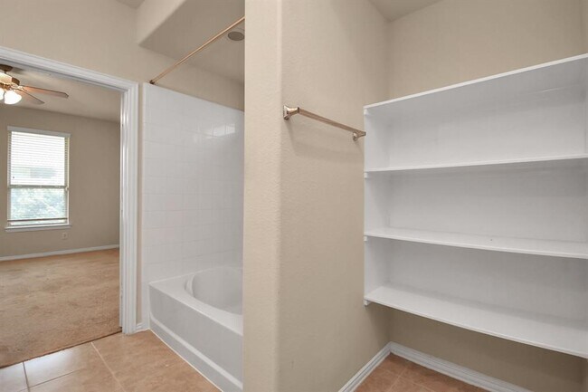1605 Summer City Dr in Houston, TX - Foto de edificio - Building Photo