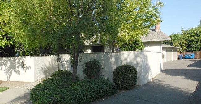 415 Firloch Ave in Sunnyvale, CA - Foto de edificio - Building Photo