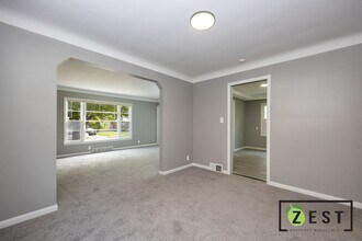 5235 Chatsworth St-Unit -5235 Lower in Detroit, MI - Building Photo - Building Photo