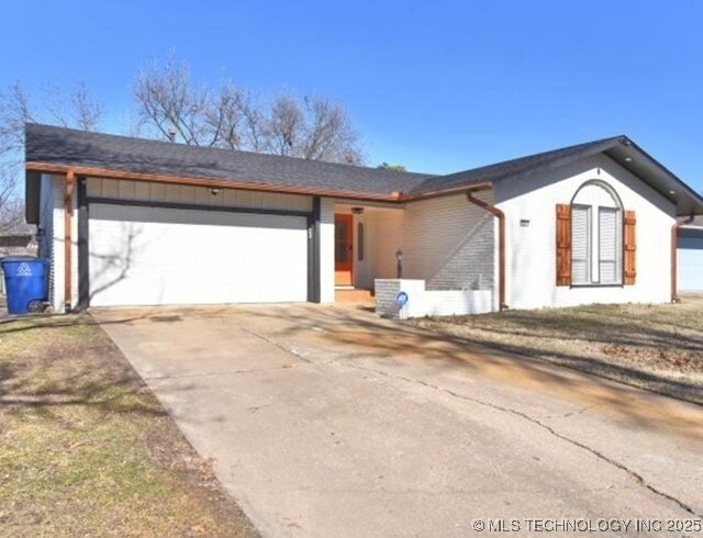 10619 E 30th St in Tulsa, OK - Building Photo