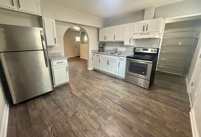 property at 201 S Mitchell St