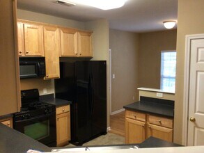 555 Rockbridge Dr in Kernersville, NC - Building Photo - Building Photo