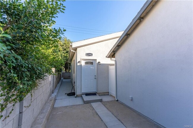property at 12942 Oberlin St