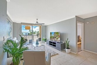 1801 N Flagler Dr, Unit 436 in West Palm Beach, FL - Building Photo - Building Photo