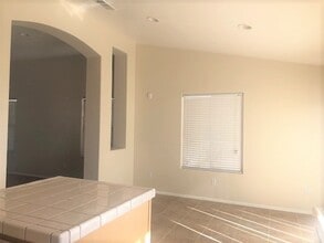 9100 Evelyn Ave in California City, CA - Building Photo - Building Photo