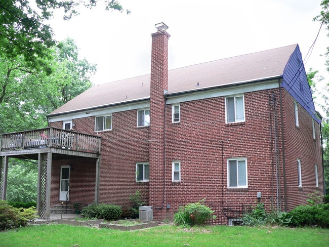 2207 Sulgrave Ave, Unit 2 in Baltimore, MD - Building Photo - Building Photo