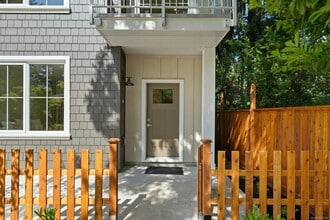 2770 Vantilburg Crescent in Victoria, BC - Building Photo - Building Photo