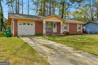 8941 Ashwood Dr in Riverdale, GA - Building Photo - Building Photo