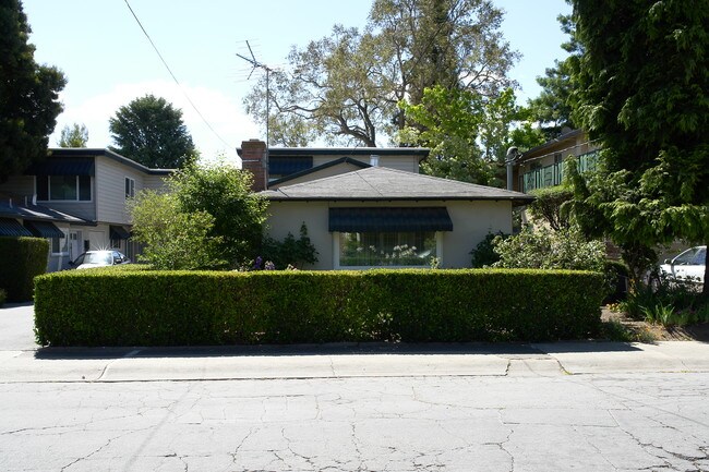 917-923 Florence Ln in Menlo Park, CA - Foto de edificio - Building Photo