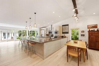 4140 Battersea Rd in Miami, FL - Building Photo - Building Photo