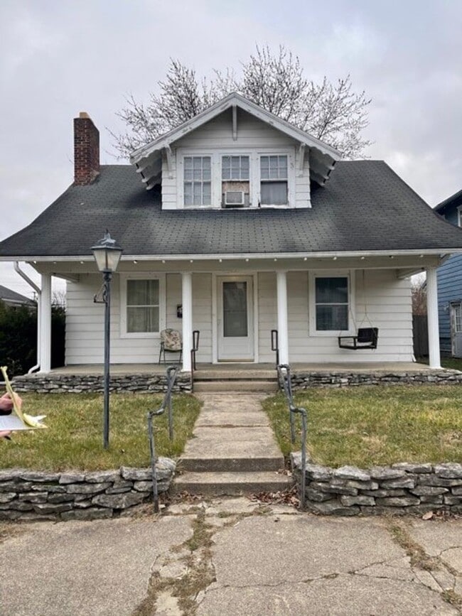 property at 628 S 21st St