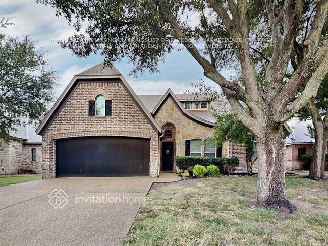 property at 105 Prairie Dunes Dr