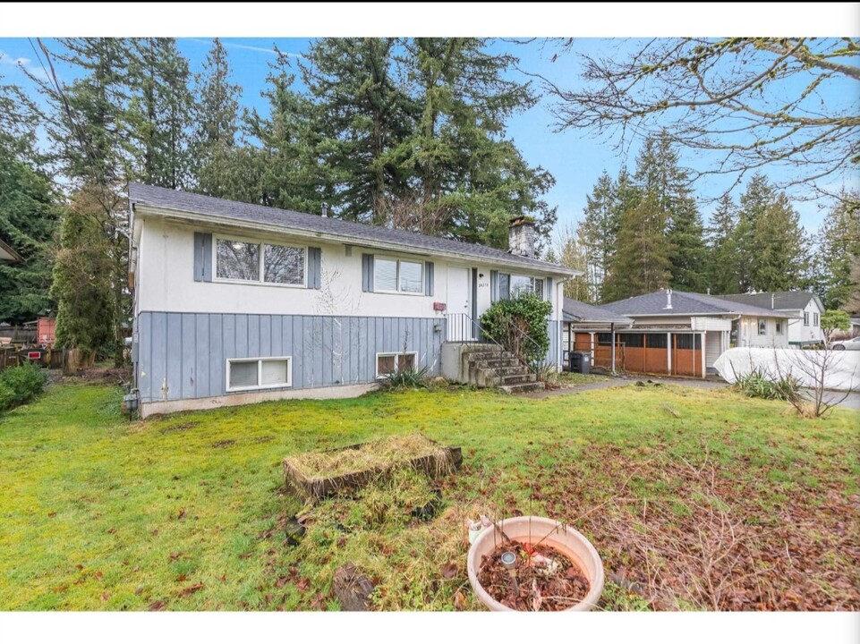 34518 Kent Ave in Abbotsford, BC - Building Photo