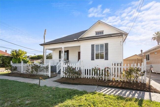 2423 37th St in Galveston, TX - Building Photo - Building Photo