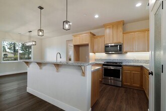 1904 Crandall Way in Paradise, CA - Building Photo - Building Photo