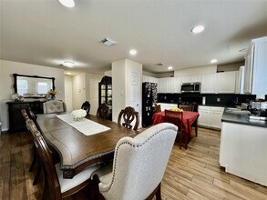 839 Westwood Glen Ln in Houston, TX - Building Photo - Building Photo