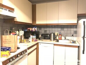 466 Commonwealth Ave, Unit 604 in Boston, MA - Foto de edificio - Building Photo