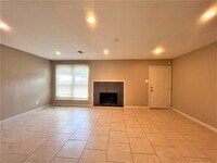 2146 Hazlitt Dr photo'