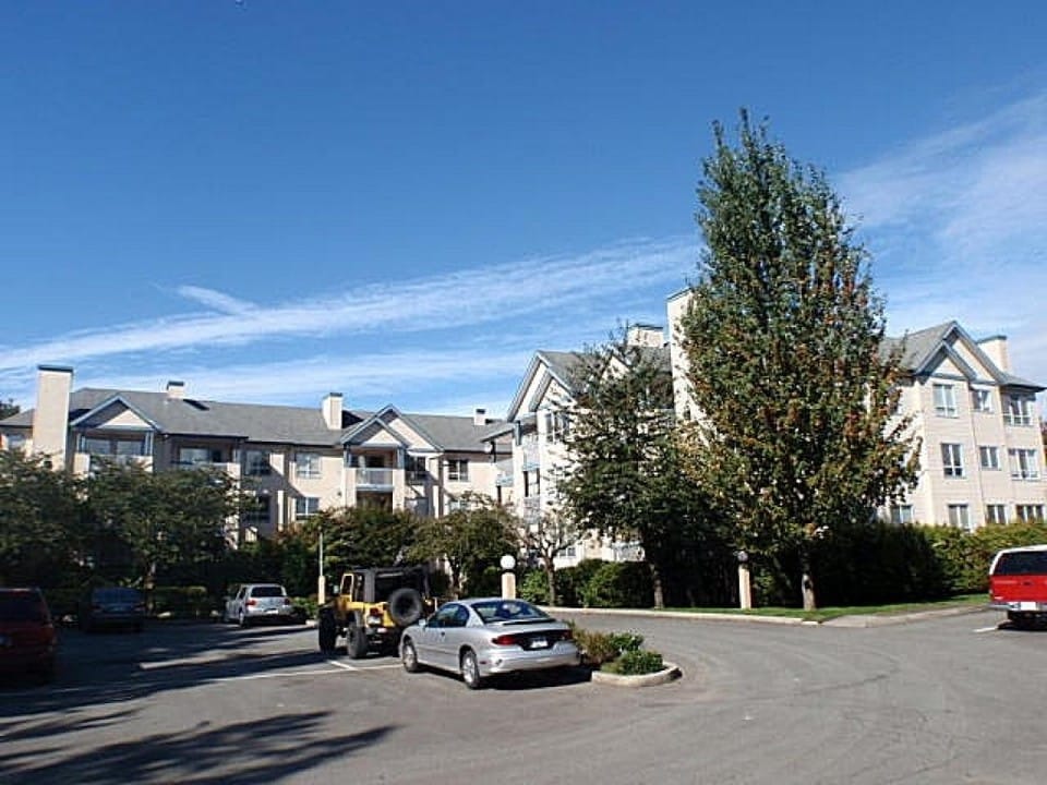 Chelsea Park Apartments in Pitt Meadows, BC - Building Photo