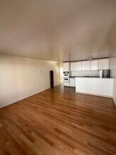 Euclid Apartments LLC. in Oakland, CA - Building Photo - Interior Photo