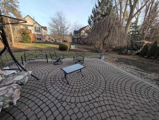 7074 Foxridge Dr in Canton Township, MI - Building Photo - Building Photo