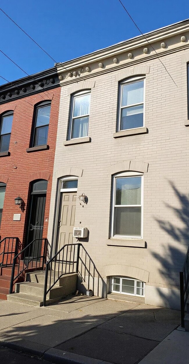 property at 2862 N Orkney St