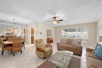 911 Savannas Point Dr in Fort Pierce, FL - Building Photo - Building Photo