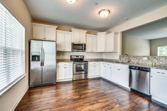 402 Oldbury Ln in Spring Hill, TN - Building Photo - Building Photo