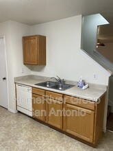 8314 Steep Valley in Converse, TX - Foto de edificio - Building Photo