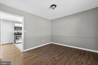 17 Bonnie Ln in Willingboro, NJ - Building Photo - Building Photo