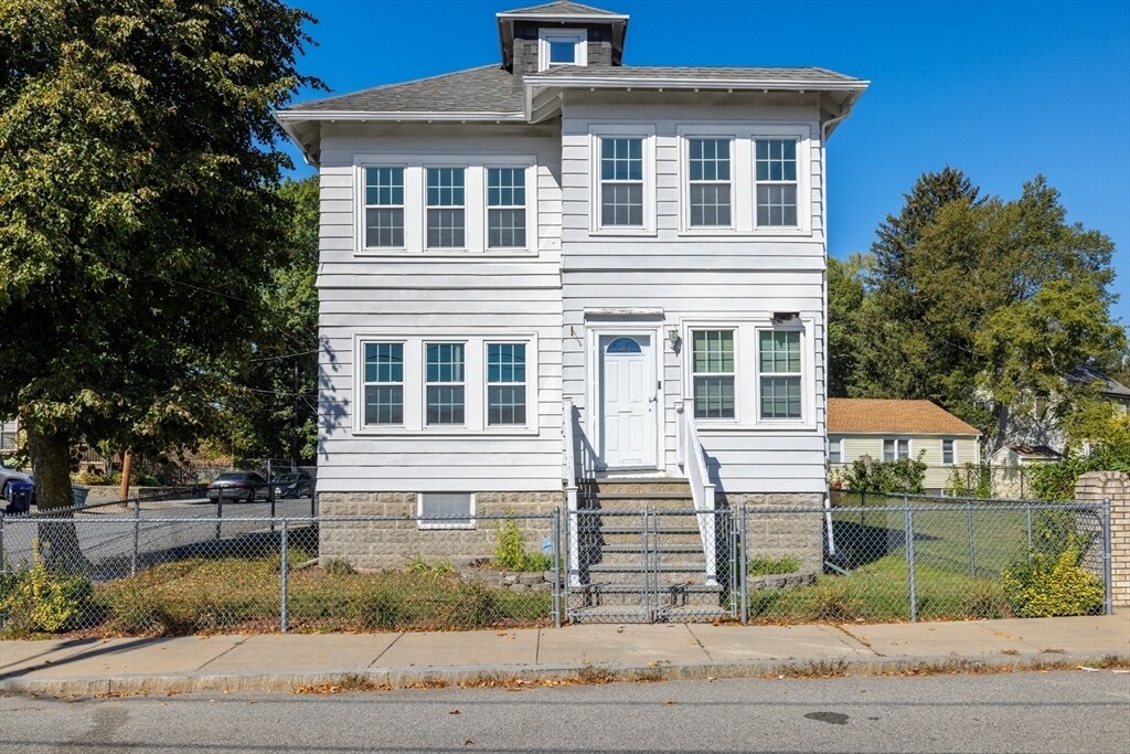 19 Alabama St in Boston, MA - Building Photo