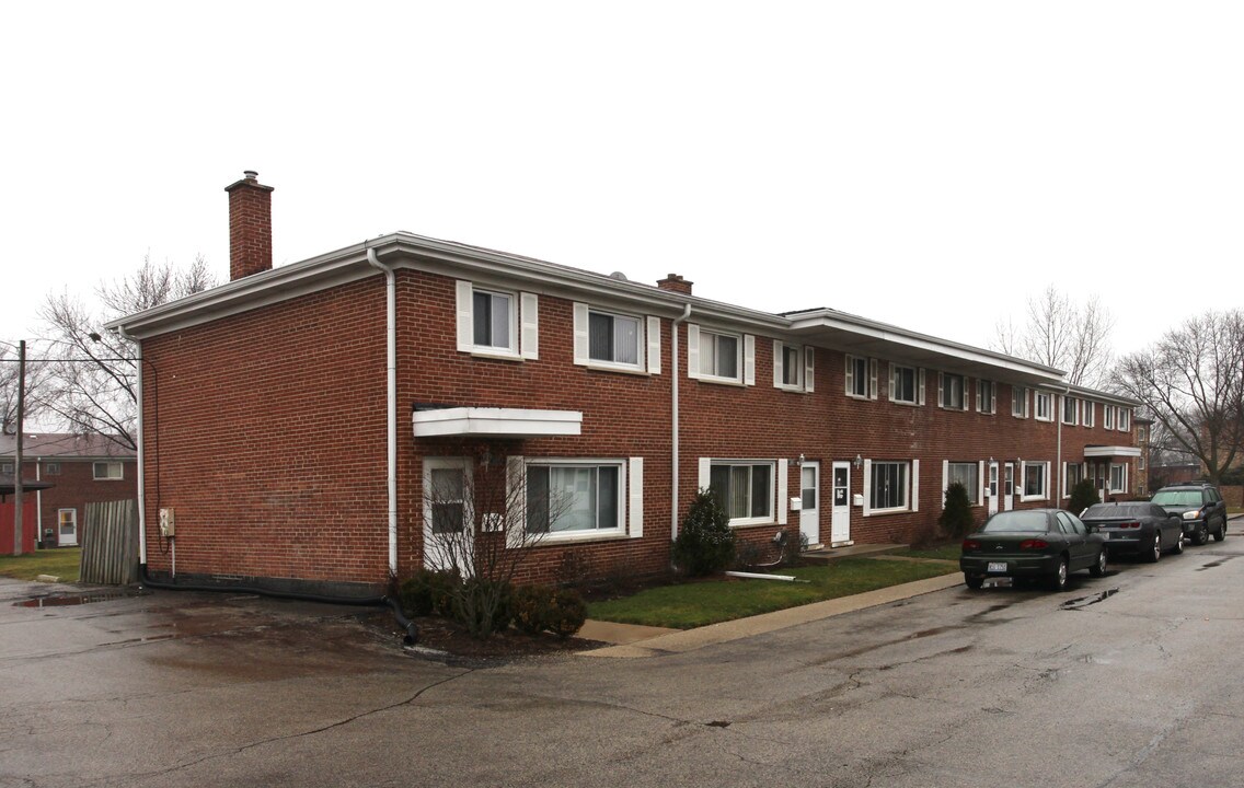 1148-1154 N Boxwood Dr in Mount Prospect, IL - Building Photo