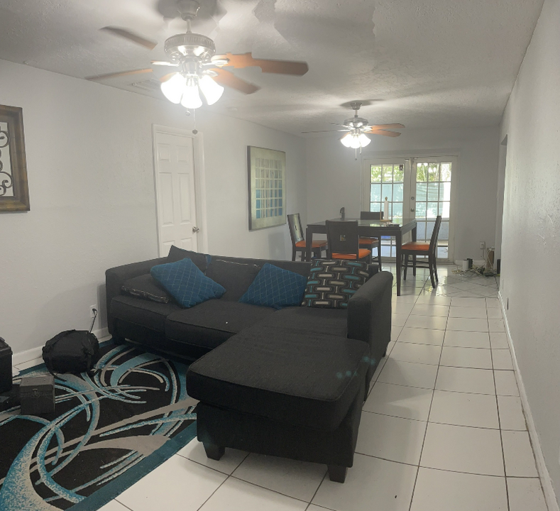 548 NW 2nd Way-Unit -A-1 in Deerfield Beach, FL - Building Photo
