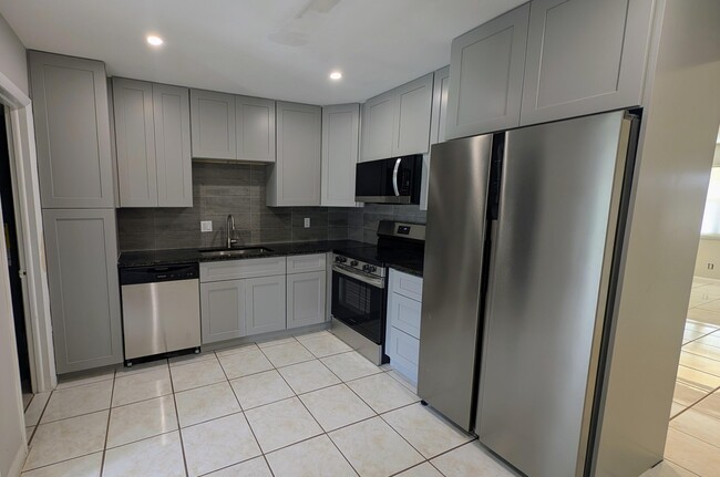 4757 Arthur St in Palm Beach Gardens, FL - Building Photo - Building Photo