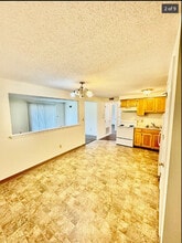 Hickory Hill Estates in East Aurora, NY - Building Photo - Building Photo